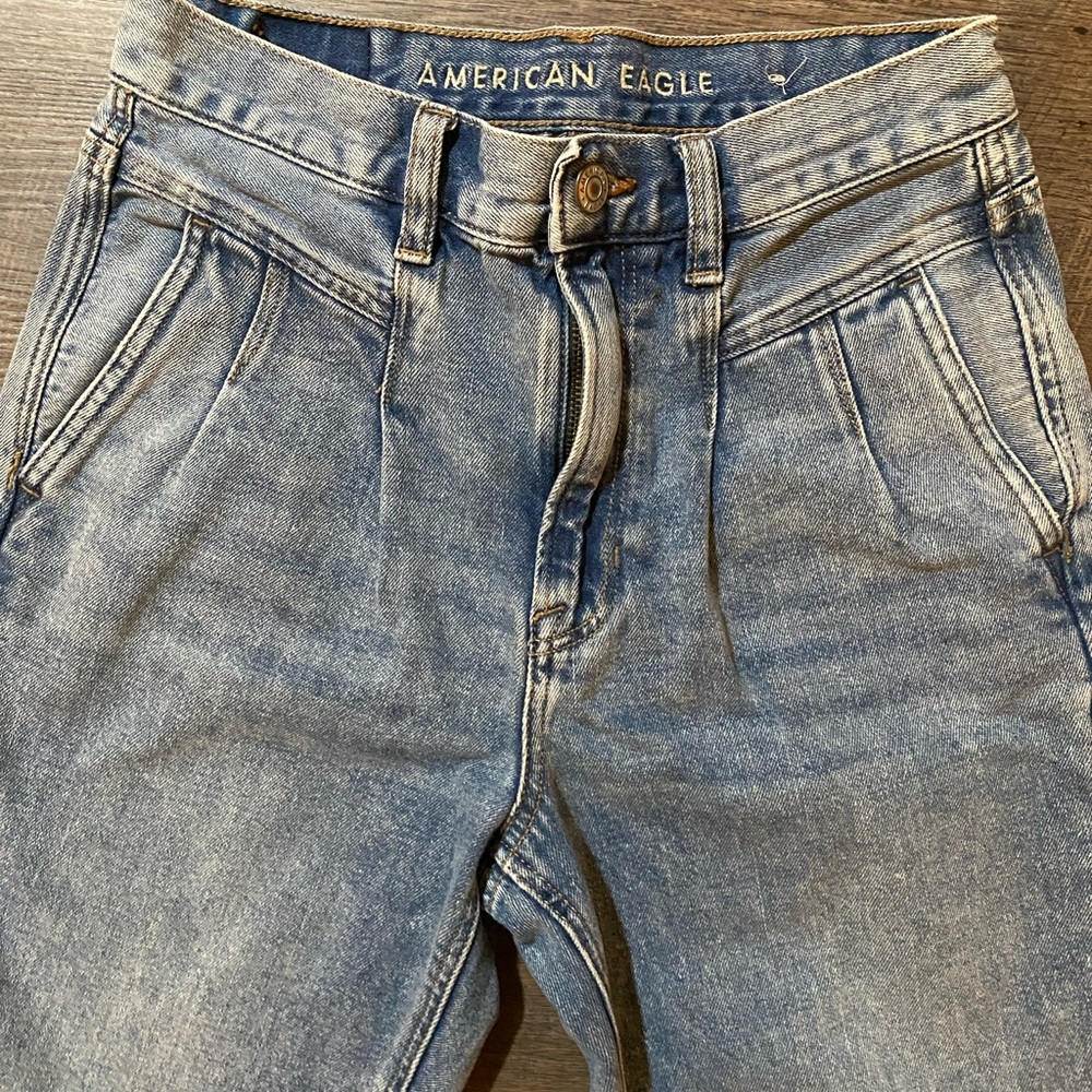 American Eagle mom jeans